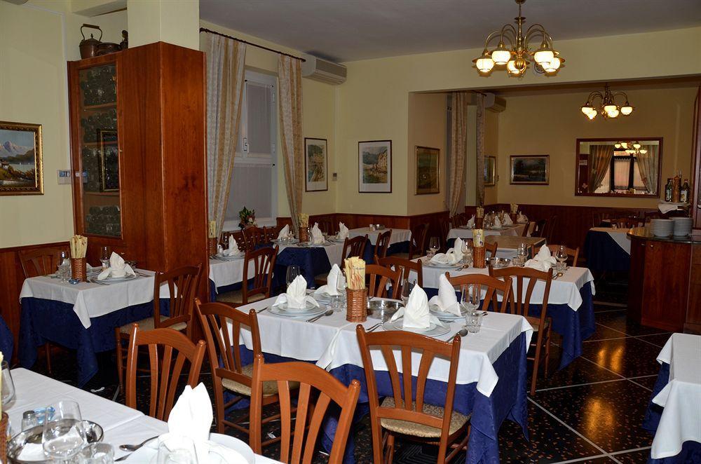 Hotel Bristol Лаванья Экстерьер фото