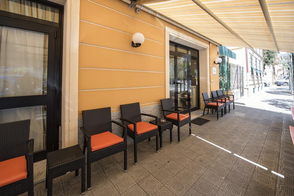 Hotel Bristol Лаванья Экстерьер фото