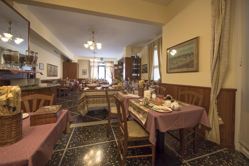 Hotel Bristol Лаванья Экстерьер фото